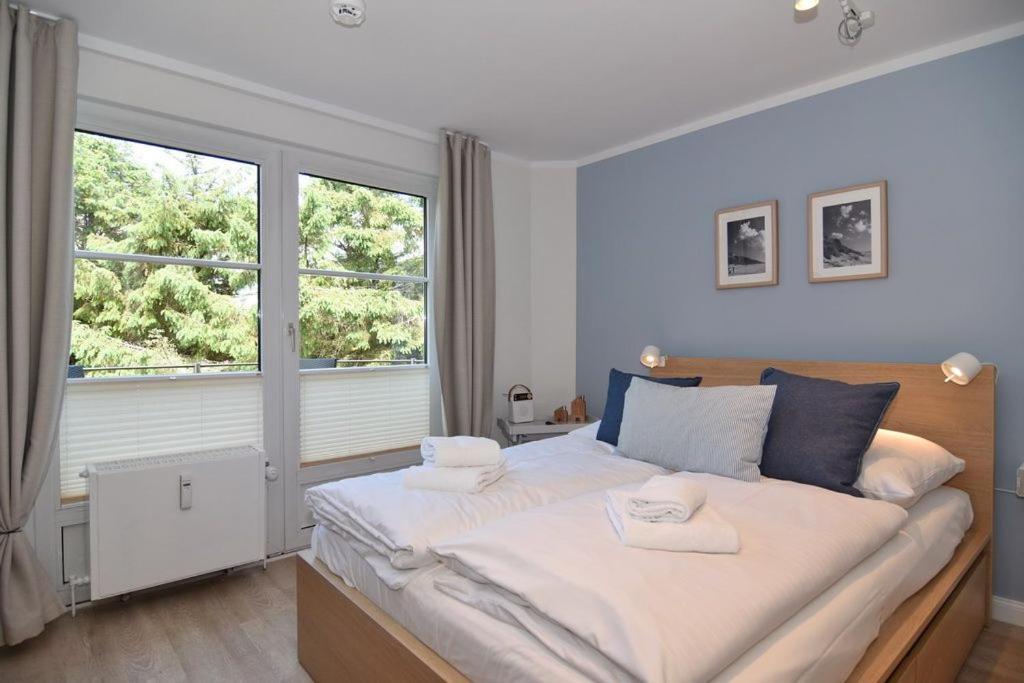 Luv & Lee, Whg 11 Westerland